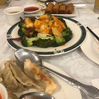 Photo taken at Full House Seafood Restaurant by Michelle D. on 9/2/2018