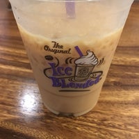 Photo taken at The Coffee Bean &amp;amp; Tea Leaf by Michelle D. on 7/27/2016