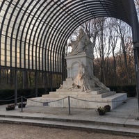 Photo taken at Richard-Wagner-Denkmal by Valeriy V. on 4/2/2020