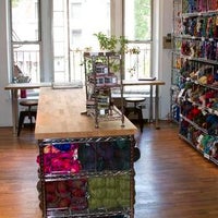 7/13/2013에 The Y.님이 The Yarn Company에서 찍은 사진