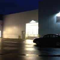 Foto scattata a Gengras Subaru da Pat W. il 12/10/2012