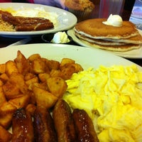 Photo taken at Perkins Restaurant &amp;amp; Bakery by Amanti M. on 10/13/2012