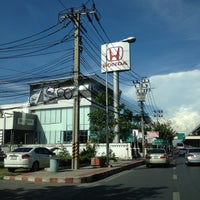 Photo taken at Honda Service ปิ่นเกล้า by Kalayanee D. on 5/10/2013