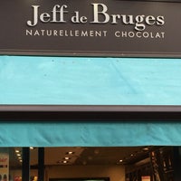 Foto tirada no(a) Jeff de Bruges por Darren C. em 7/31/2016