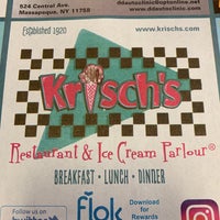 Foto scattata a Krisch&amp;#39;s Restaurant &amp;amp; Ice Cream Parlour da Phil N. il 7/6/2019