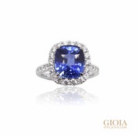 Photo taken at GIOIA Fine Jewellery by GIOIA Fine Jewellery B. on 8/21/2017