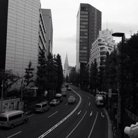 Photo taken at 神宮前一丁目交差点 by havetell on 11/25/2013