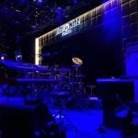 Photo taken at Blue Note Tokyo by CHEE (. on 3/9/2024