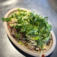 Photo taken at Chipotle Mexican Grill by Jimmy H. on 5/9/2019