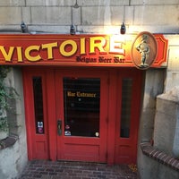 Das Foto wurde bei Victoire: A Belgian Beer Bar &amp;amp; Bistro von dOn luzecky™ :. am 10/23/2017 aufgenommen
