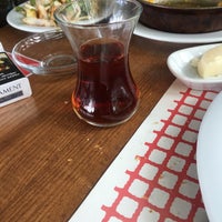 Photo taken at Hasıraltı Cafe &amp;amp; Restaurant by Tuğra on 5/22/2017