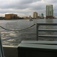 Das Foto wurde bei Jacksonville Water Taxi von Nicole G. am 12/9/2012 aufgenommen