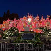 Photo taken at It&amp;#39;s a Small World by Michelle Y. on 12/26/2023