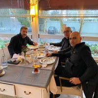 Foto tomada en Yelken Restaurant  por Burak T. el 1/7/2020