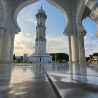 Foto diambil di Masjid Raya Baiturrahman oleh amron r. pada 5/16/2023