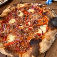 10/10/2022 tarihinde Mangpor P.ziyaretçi tarafından Pizzeria Delfina'de çekilen fotoğraf
