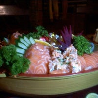รูปภาพถ่ายที่ DJOY Japanese Food โดย Alessandra R. เมื่อ 10/19/2012