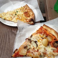 Photo prise au Primo Pizza 84 par Ben R. le10/27/2012