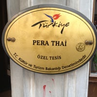 Foto tirada no(a) Pera Thai por Navarat Tomi L. em 4/19/2013
