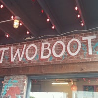 Foto scattata a Two Boots Nashville da Danielle F. il 7/31/2016