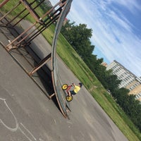 Photo taken at Скейт-парк в парке Интернационалистов by Lerk🐙 on 6/23/2016