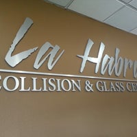 5/18/2013にRaeがCARSTAR La Habra Collision &amp; Glass Centerで撮った写真