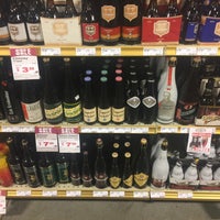 Das Foto wurde bei Binny&amp;#39;s Beverage Depot von Arat G. am 11/29/2016 aufgenommen