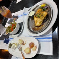 Foto diambil di Deanie&amp;#39;s Seafood Restaurant in the French Quarter oleh Keren G. pada 4/19/2024