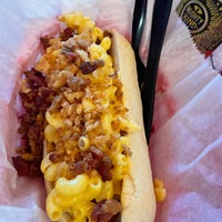 Photo taken at Steve&amp;#39;s Hot Dogs &amp;amp; Burgers by Keren G. on 8/18/2023