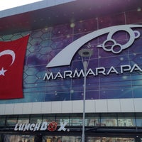 รูปภาพถ่ายที่ Marmara Park โดย Artthan C. เมื่อ 5/18/2013