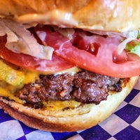 Снимок сделан в Boardwalk Fresh Burgers and Fries пользователем What&amp;#39;s Good Here 8/8/2014