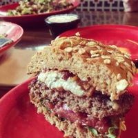 Foto tirada no(a) Square 1 Burgers por John g. em 7/16/2015