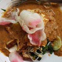 Review Sop Lembu & Pecal Kenari