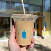 Photo taken at Blue Bottle Coffee by Chu C. on 12/23/2023