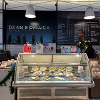 Photo taken at Dean &amp;amp; DeLuca by Chu C. on 12/30/2023