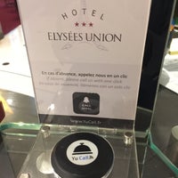 Foto diambil di Hôtel Elysées Union oleh Porziie M. pada 11/7/2018
