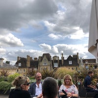 Photo taken at Ashmolean Rooftop Restaurant by Cintain 昆. on 9/15/2018