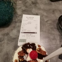 12/23/2017 tarihinde Sue L.ziyaretçi tarafından MURF&amp;#39;S Frozen Custard and Jumbo Burgers'de çekilen fotoğraf