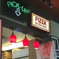 Foto diambil di Pazzo Big Slice Pizza oleh Felix F. pada 9/23/2017