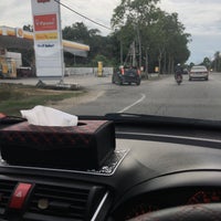 Foto scattata a Shell Jalan Peserai da Kayangan il 1/26/2017