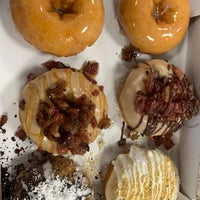 รูปภาพถ่ายที่ Duck Donuts โดย Adrienne R. เมื่อ 11/23/2018