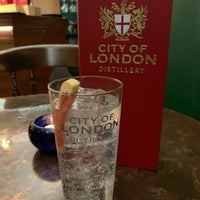 Das Foto wurde bei City of London Distillery von Adrienne R. am 7/1/2019 aufgenommen