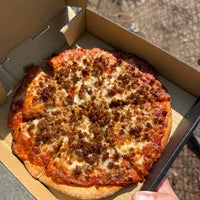 8/25/2023 tarihinde Conor M.ziyaretçi tarafından Flying Saucer Pizza'de çekilen fotoğraf