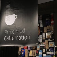 รูปภาพถ่ายที่ Principled Caffeination โดย Conor M. เมื่อ 12/5/2017