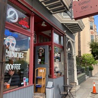 Foto diambil di Jump Start Coffee &amp;amp; Grocery oleh Conor M. pada 9/6/2019