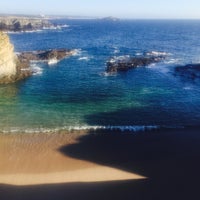 Foto diambil di Praia dos Buizinhos oleh Julieta R. pada 8/13/2018