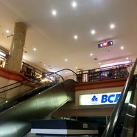Photo taken at Bandung Trade Centre - BTC Fashion Mall by Dimas Fiancheto on 2/14/2019