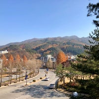 Photo taken at YONSEI University Wonju Campus by Matthew Wonsuk K. on 11/18/2017