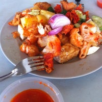 Photo taken at Habib&amp;#39;s Rojak - Indian Rojak Specialist by Shawn T. on 3/20/2013