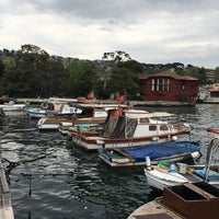 Das Foto wurde bei Çengelköy İskele Restaurant von Erkan M. am 4/24/2017 aufgenommen